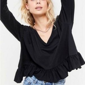 Truly Madly Deeply Black Long Sleeve Ruffle Top Size XS